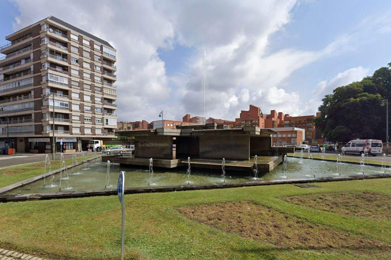 Fuente de la Glorieta Carlos Pinilla de León 