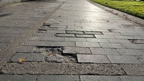 UPL exige al Ayuntamiento de León el embellecimiento "urgente" de la plaza de San Marcos ante su deterioro