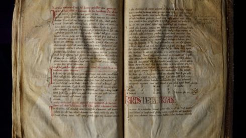 La restauración del Tumbo Legionense del archivo de la Catedral de León finalizará a mediados del próximo año | JCyL