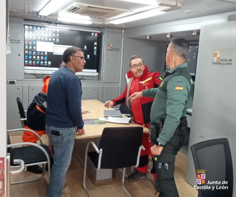 Búsqueda del hombre de 96 años extraviado en Escuredo (León) (2) Búsqueda del hombre de 96 años extraviado en Escuredo (León) (2)