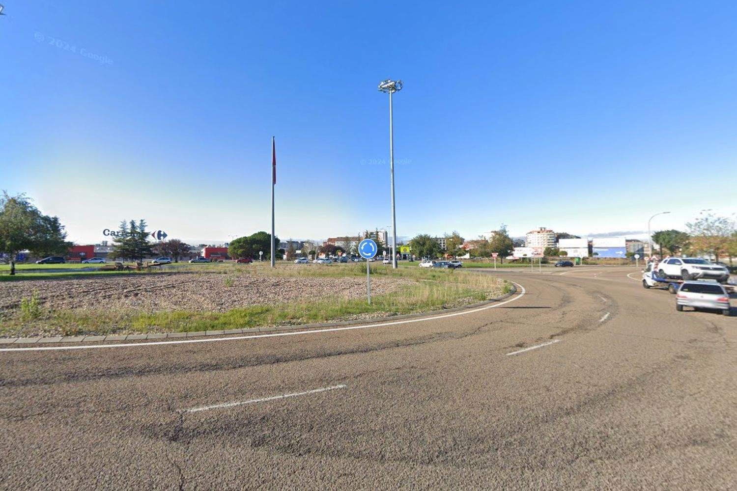 Rotonda en la que tuvo lugar el accidente Rotonda en la que tuvo lugar el accidente