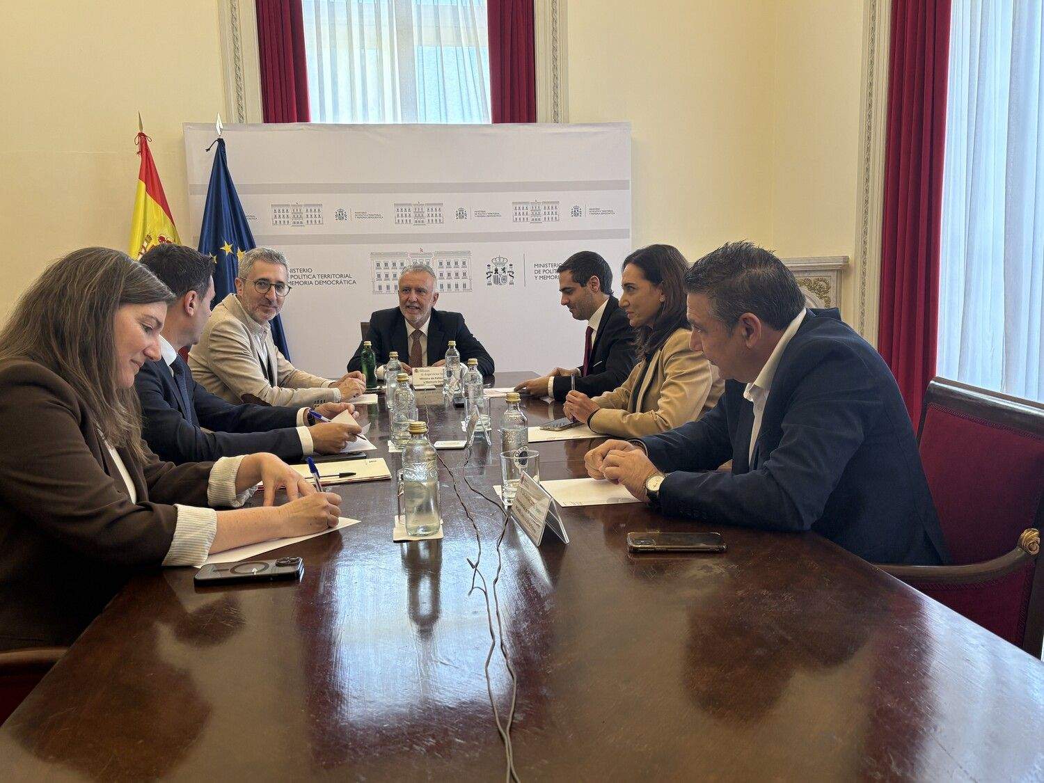 Reunión de UPL con el ministro de Ministerio de Política Territorial y Memoria Democrática, Ángel Víctor Torres