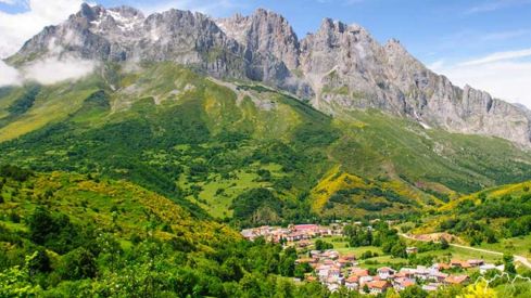 Una mujer de 63 años resulta herida tras una caída en Prada de Valdeón (León) | Valle de Valdeón