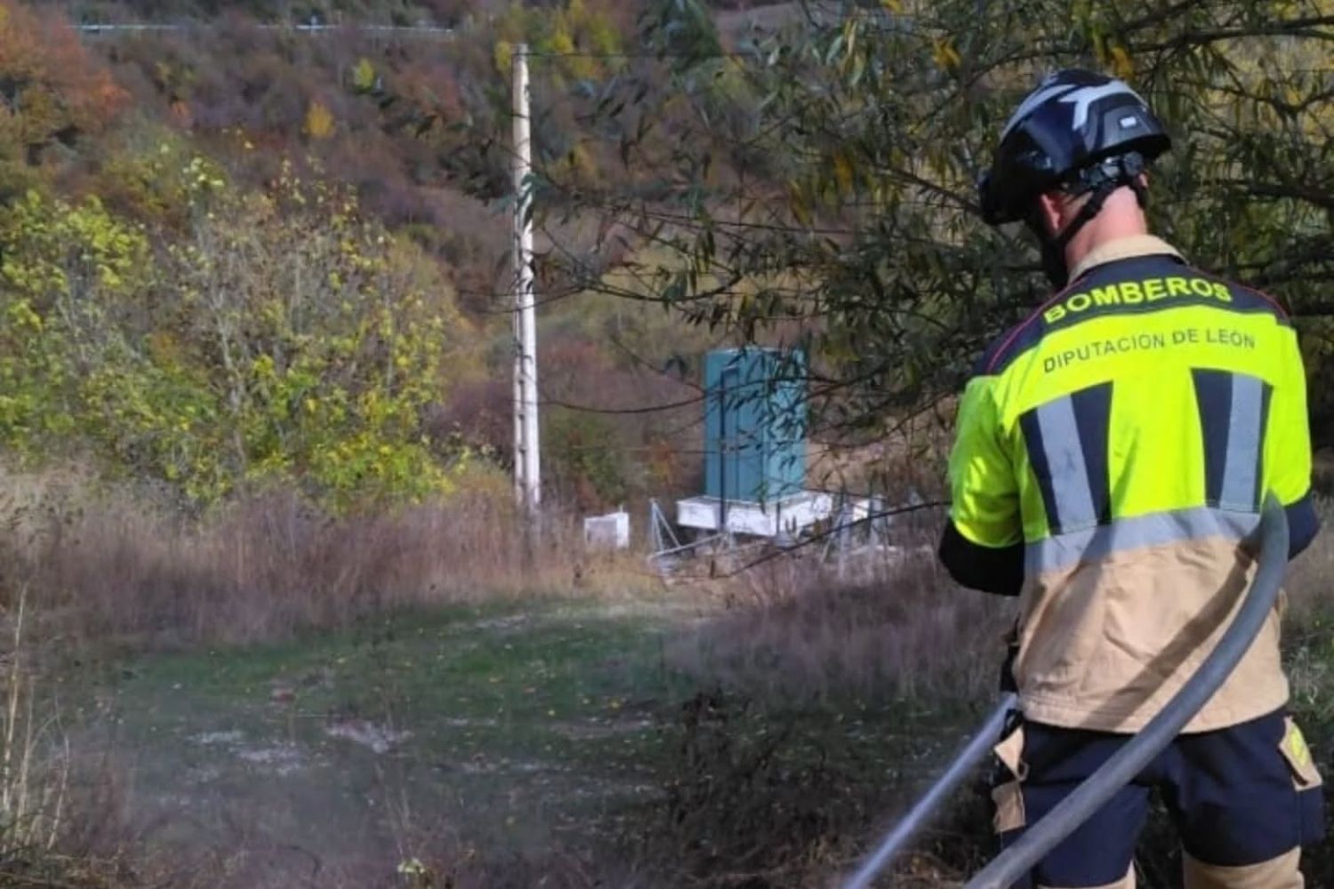 Sofocan dos incendios en Carande y Pajares de los Oteros (León)