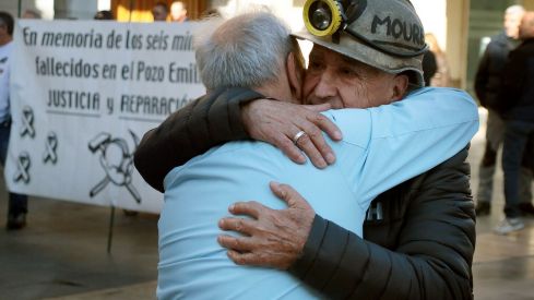 Aniversario de la muerte de seis mineros de la Hullera Vasco Leonesa | Peio García / ICAL