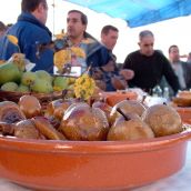 Acisa de las Arrimadas (León) celebra el XXII Día de la Pera Asadera con homenaje a los afectados por los incendios de verano | Peio García / ICAL