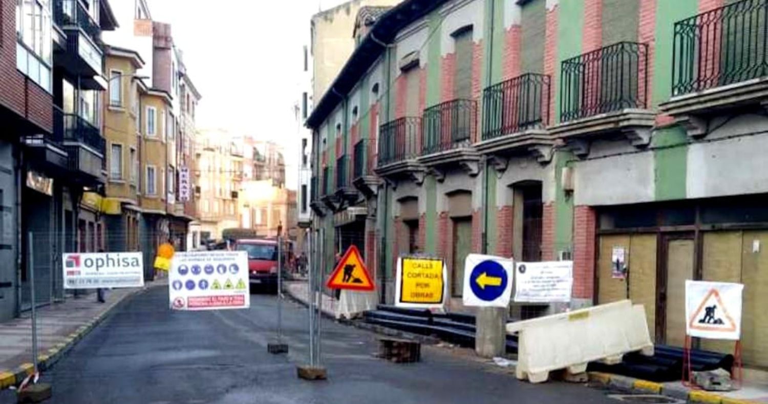 Obras de pavimentación en La Bañeza