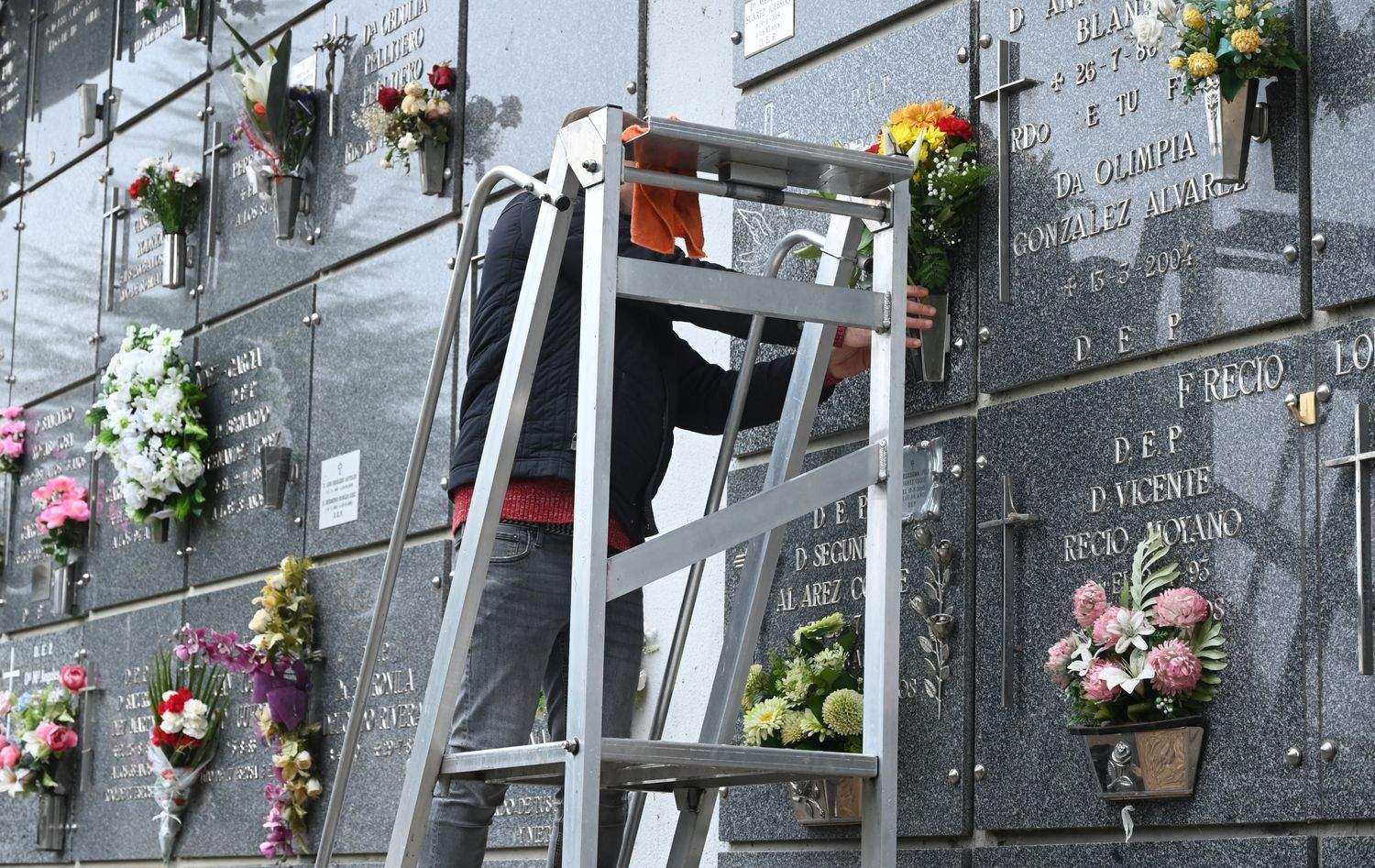 Cementerio de León durante el Día de Todos los Santos