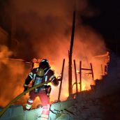 Imagen de archivo de una intervención de los bomberos de la Diputación de León en un incendio
