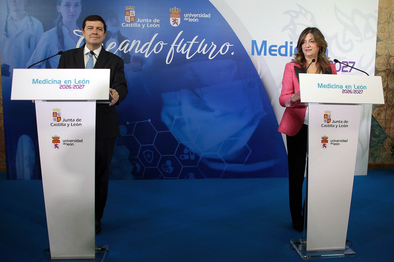 El presidente de la Junta de Castilla y León, Alfonso Fernández Mañueco, se reúne con la rectora de la Universidad de León, Nuria González | Peio García / ICAL El presidente de la Junta de Castilla y León, Alfonso Fernández Mañueco, se reúne con la rectora de la Universidad de León, Nuria González | Peio García / ICAL