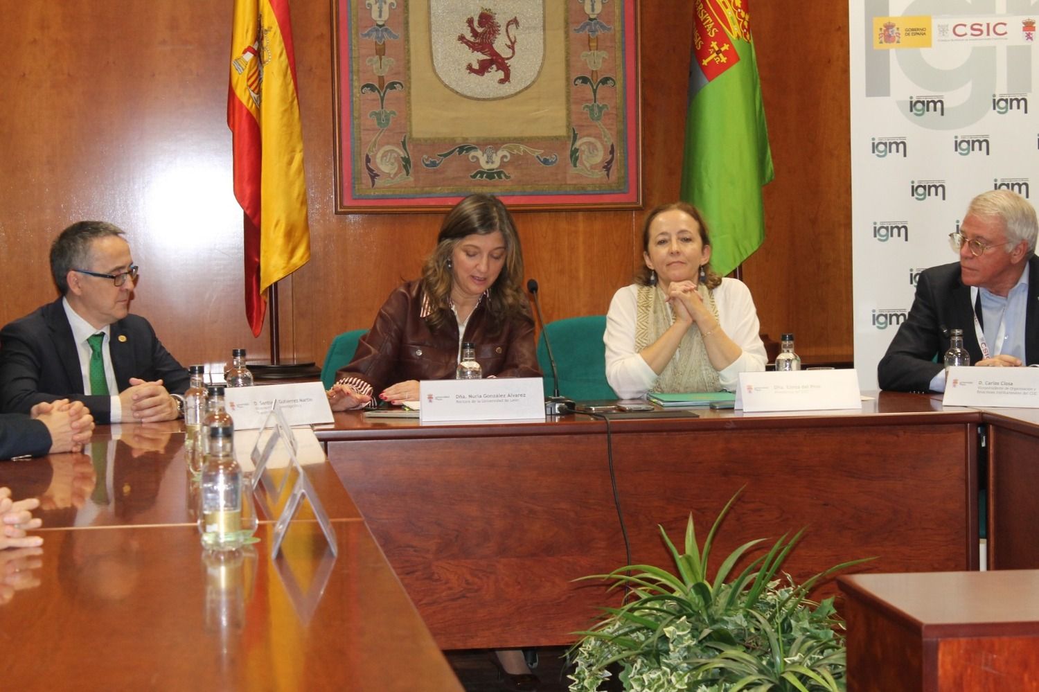  Firma del convenio entre la ULE y CSIC para el Instituto de Ganadería de Montaña