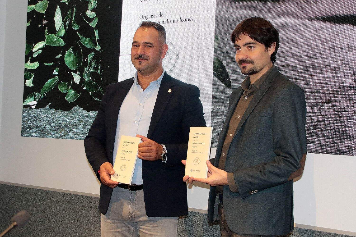 Presentación del libro ‘Los Decreta de 1188’ | Peio García / ICAL Presentación del libro ‘Los Decreta de 1188’ | Peio García / ICAL