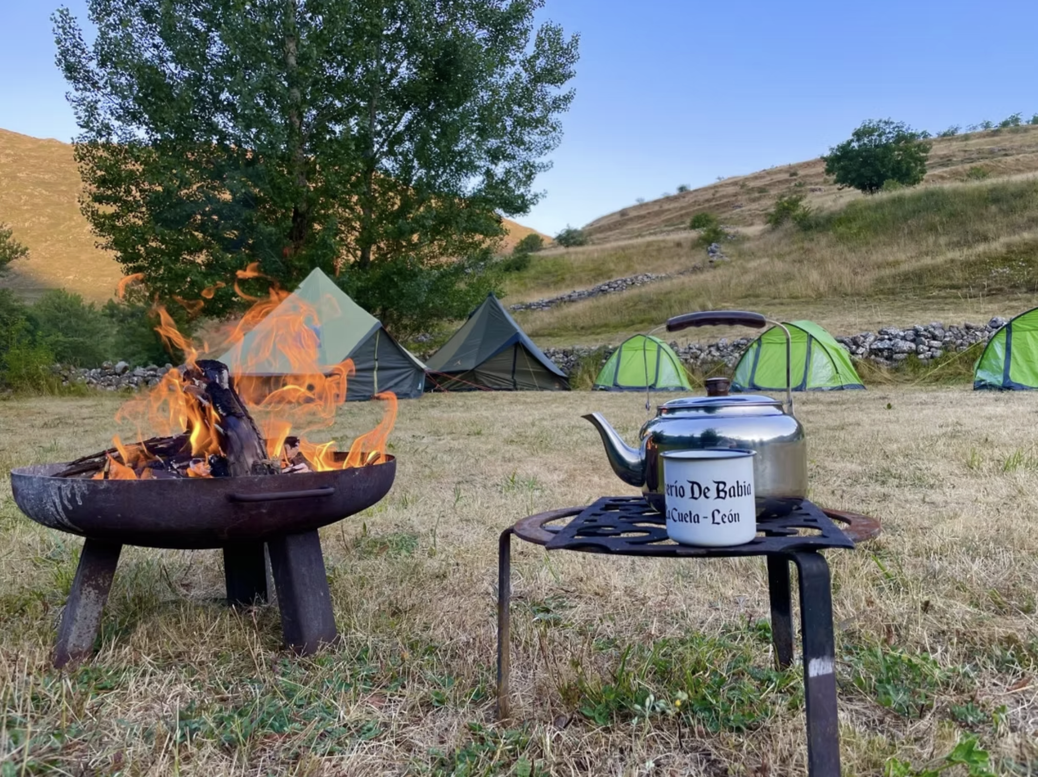 Campamento organizado por Babia Aventura, empresa que proyecta el parque de aventura, en el paraje de 'Focinas'