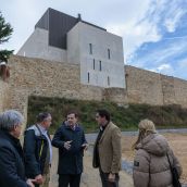 Visita del presidente de la Junta, Alfonso Fernández Mañueco, a la muralla romana de Astorga