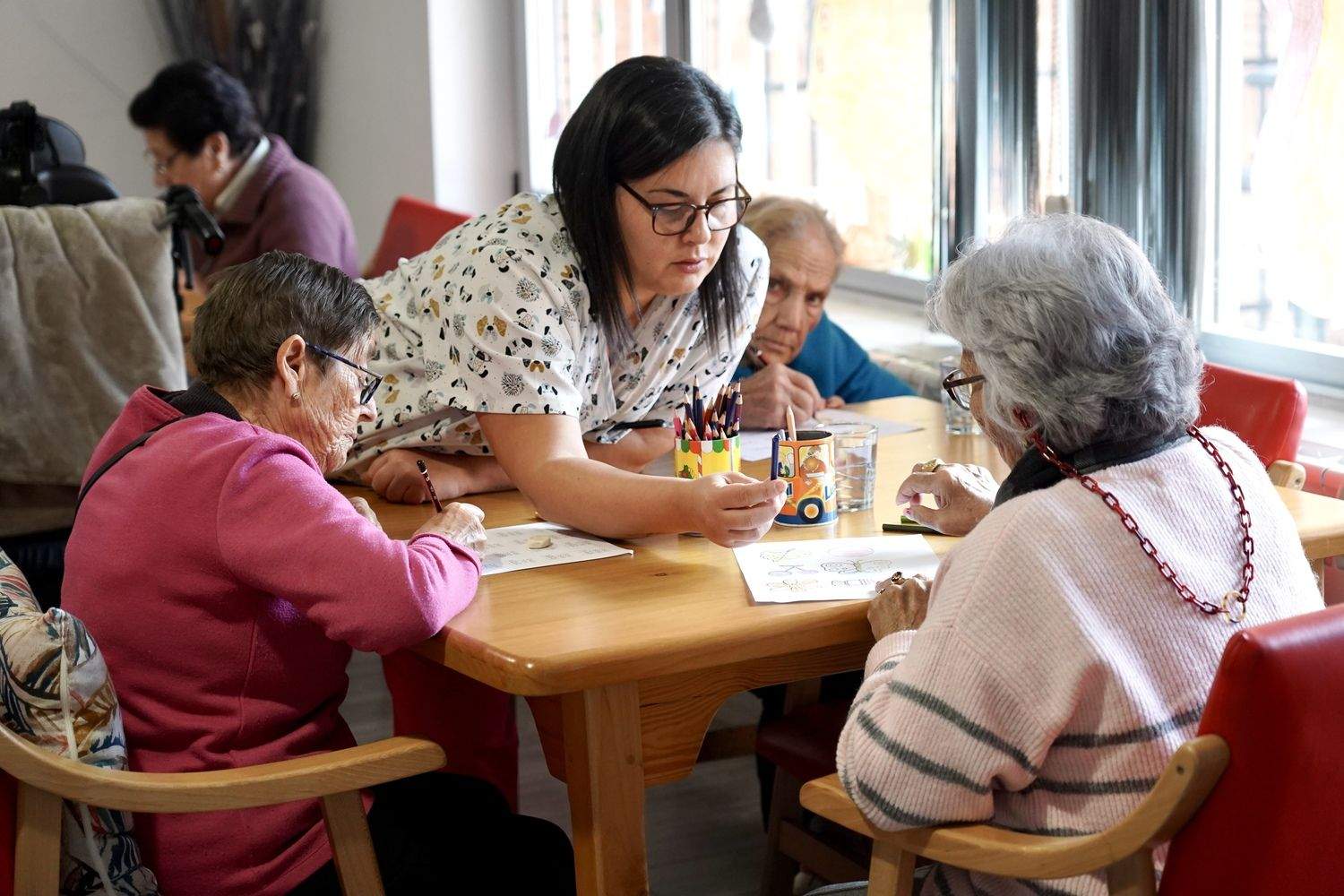 La Asociación de Alzheimer de La Bañeza celebra su 25º aniversario con la ampliación de su Centro de Día