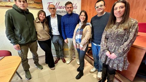 Dos nuevas familias se instalan en Almanza gracias al programa Repuebla