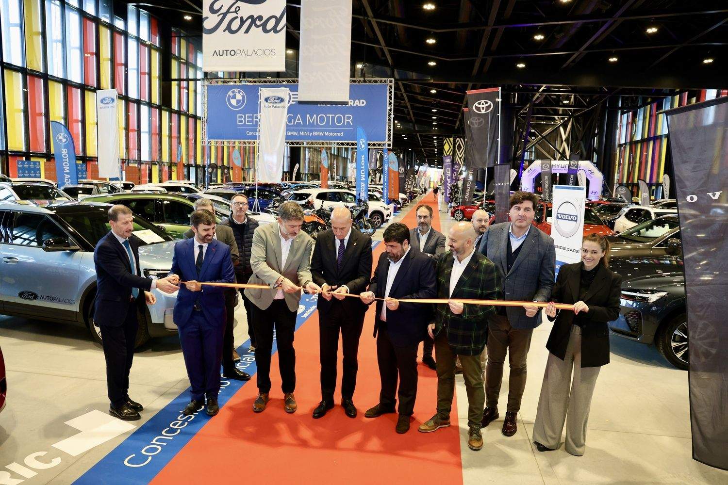  El Palacio de Exposiciones de León ruge al ritmo del motor con la IX Feria del Vehículo de Ocasión | Campillo / ICAL