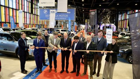  El Palacio de Exposiciones de León ruge al ritmo del motor con la IX Feria del Vehículo de Ocasión | Campillo / ICAL