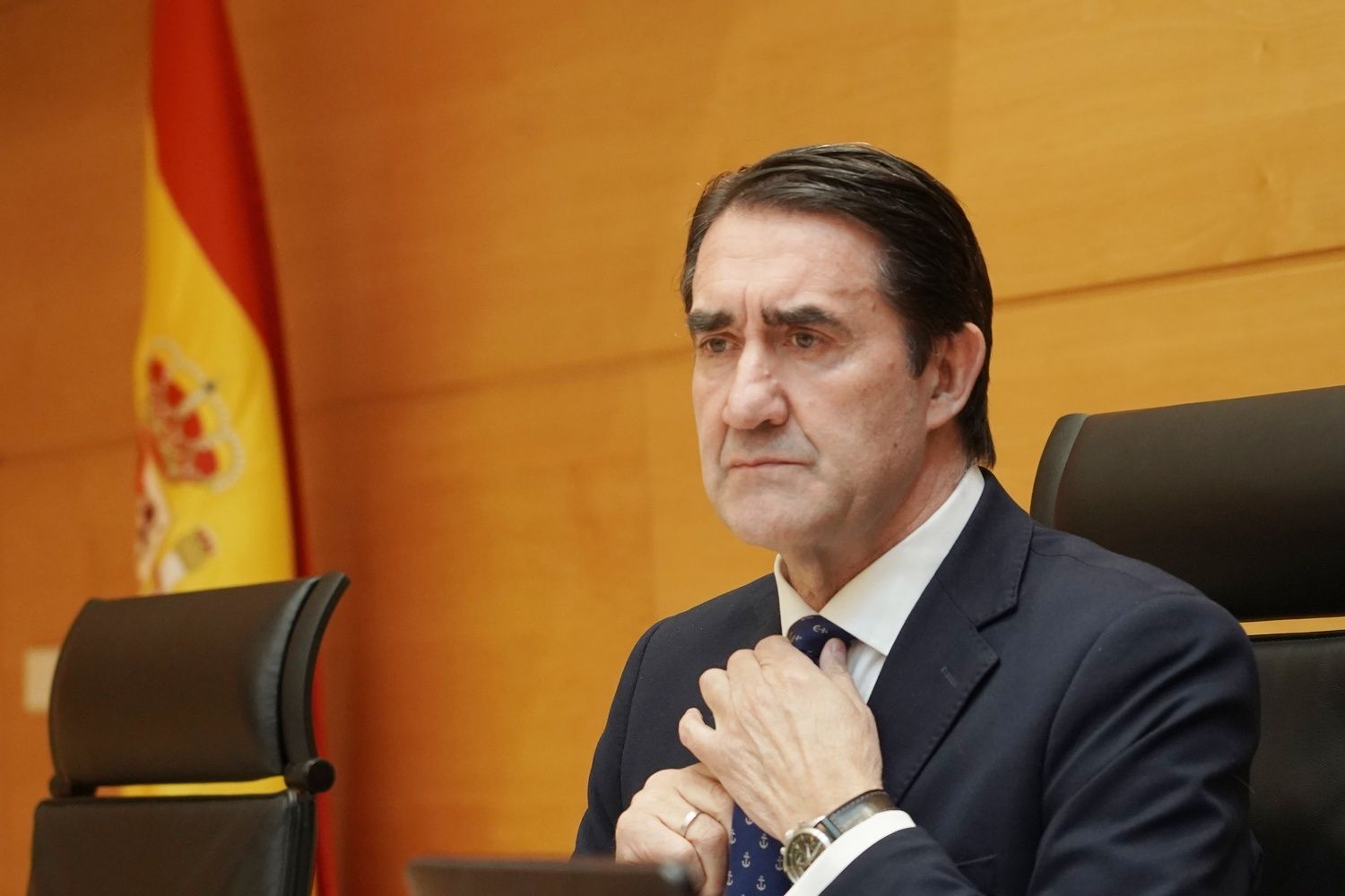 El consejero de Medio Ambiente, Vivienda y Ordenación del Territorio, Juan Carlos Suárez-Quiñones, comparece para informar sobre el proyecto de ley de PGC 2026, en lo relativo a su departamento | Rubén Cacho / ICAL