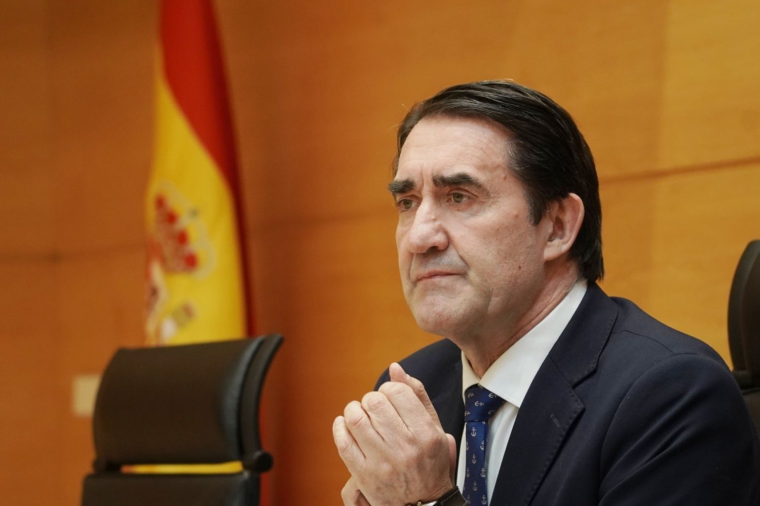 El consejero de Medio Ambiente, Vivienda y Ordenación del Territorio, Juan Carlos Suárez-Quiñones, comparece para informar sobre el proyecto de ley de PGC 2026, en lo relativo a su departamento | Rubén Cacho / ICAL