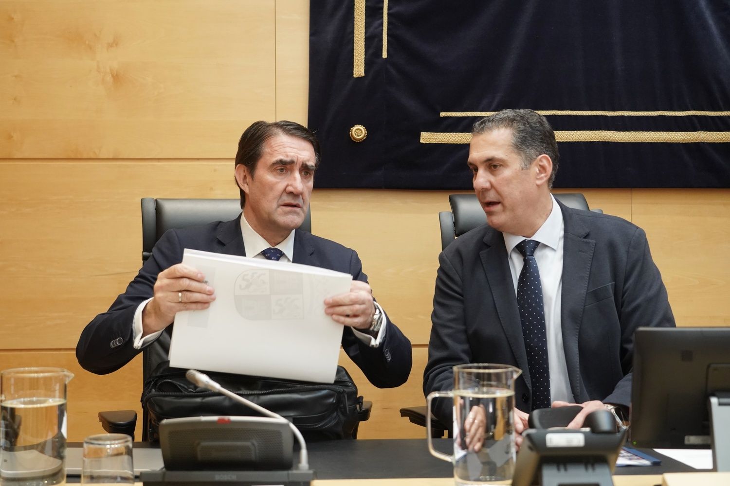 El consejero de Medio Ambiente, Vivienda y Ordenación del Territorio, Juan Carlos Suárez-Quiñones, comparece para informar sobre el proyecto de ley de PGC 2026, en lo relativo a su departamento | Rubén Cacho / ICAL