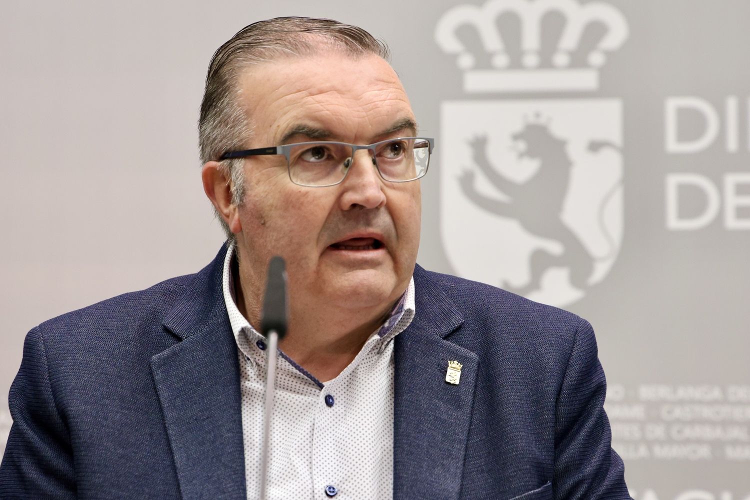 El vicepresidente de la Diputación de León, Roberto Aller, presenta la Oficina de Expropiaciones | Campillo / ICAL