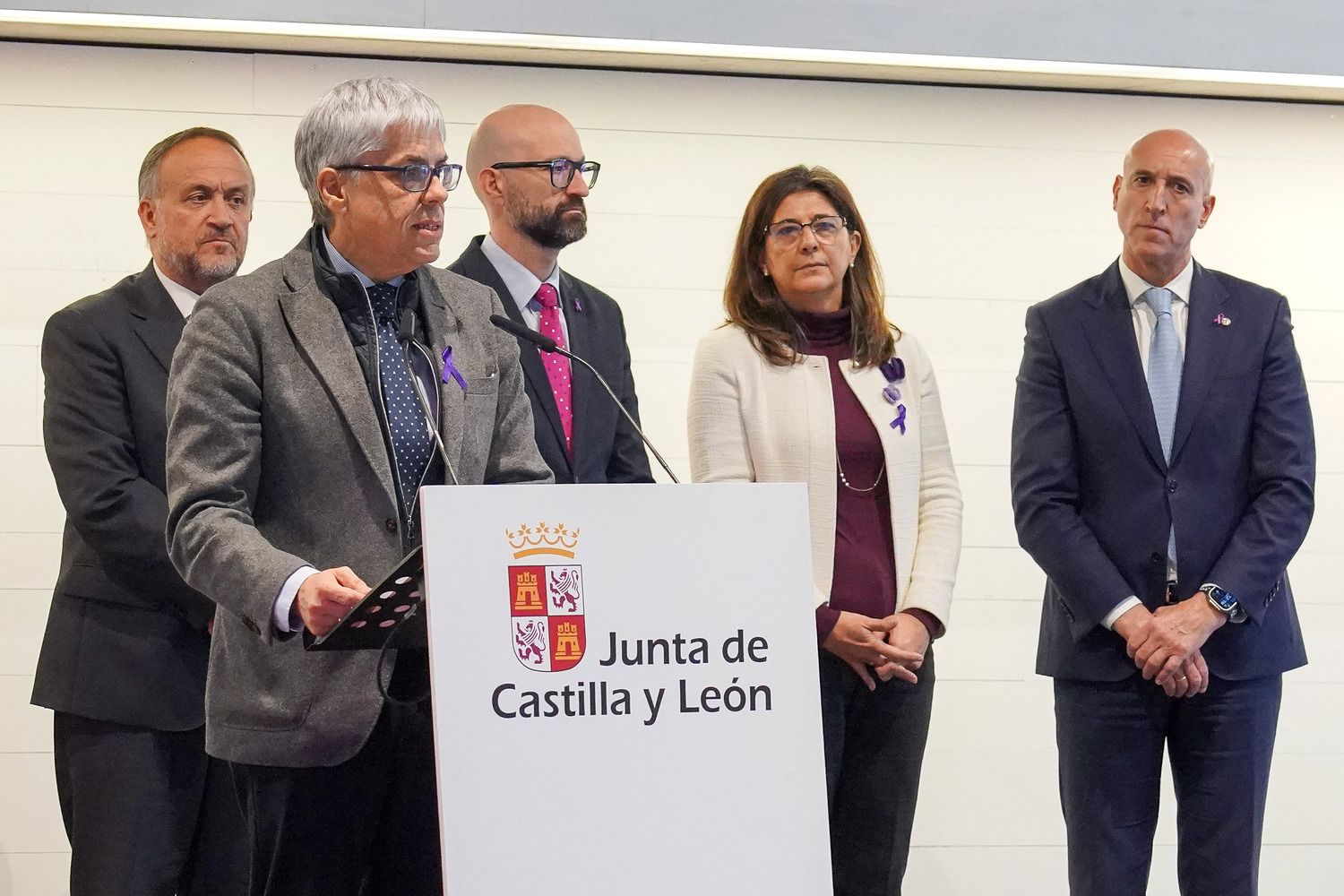 Acto institucional por el Día Internacional para la Eliminación de la Violencia contra las Mujeres en León | Campillo / ICAL