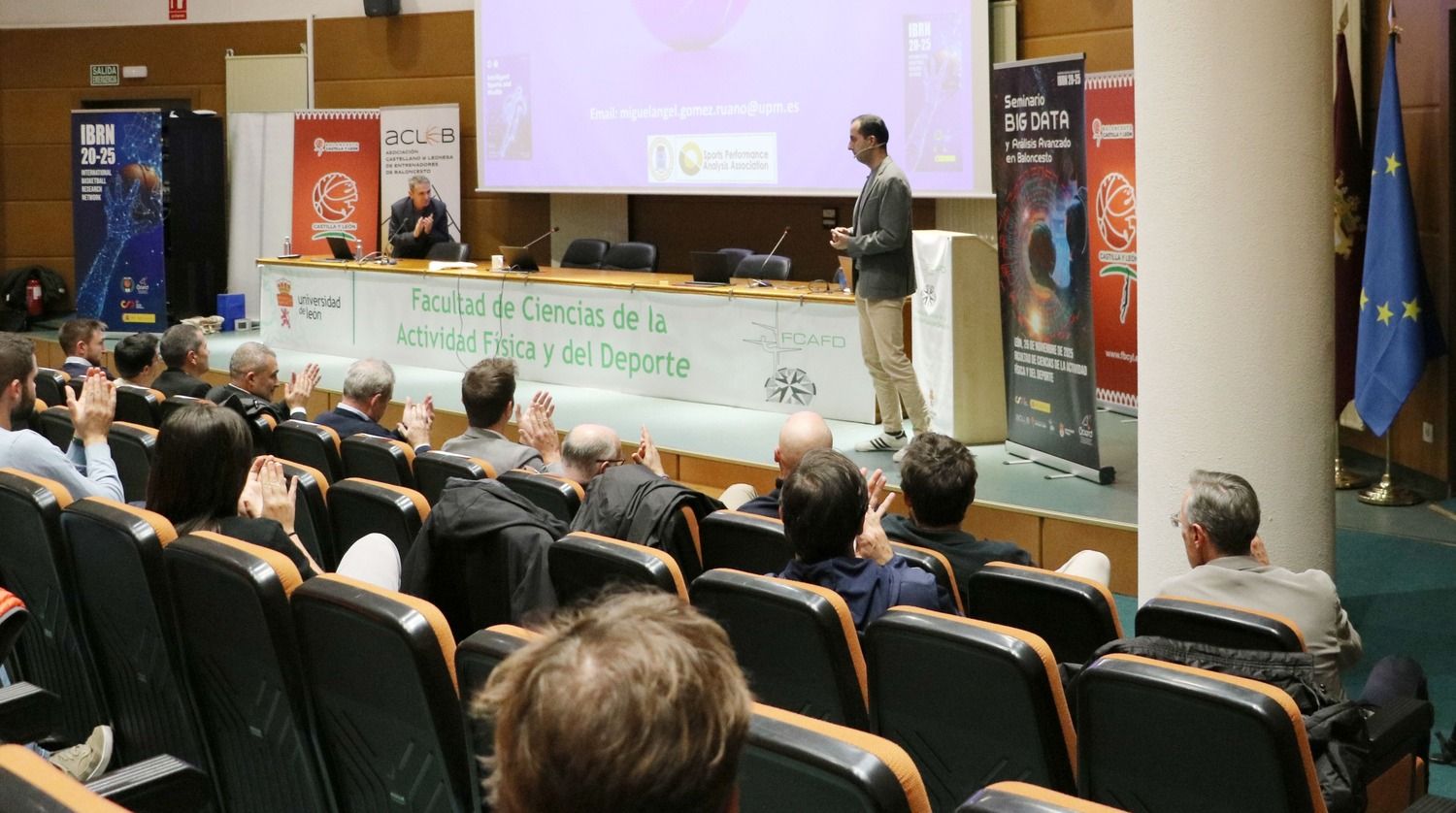 Seminario ‘Big Data y Análisis Avanzado en Baloncesto’ Seminario ‘Big Data y Análisis Avanzado en Baloncesto’