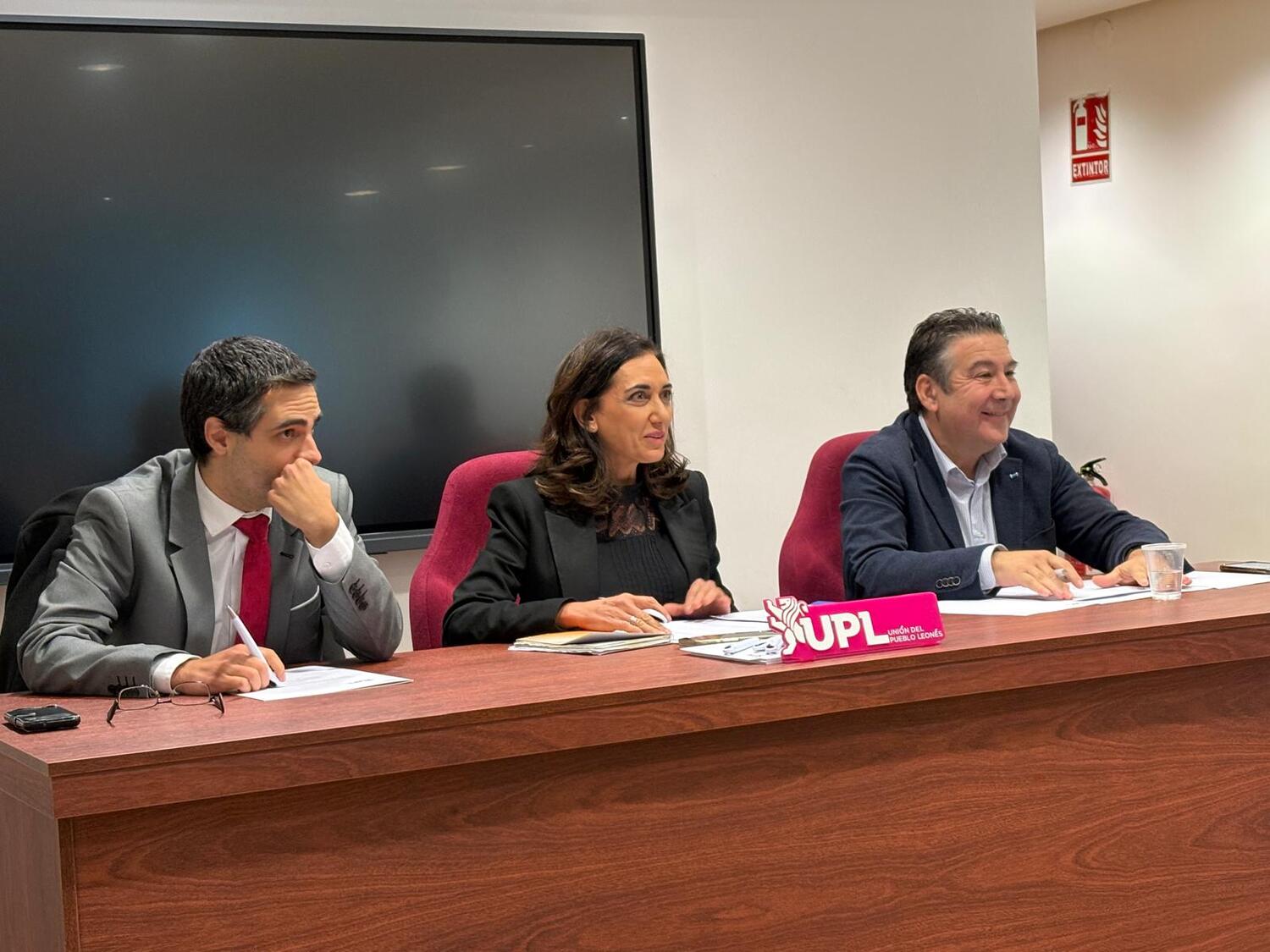 UPL elige a Alicia Gallego como cabeza de lista para las próximas elecciones de Castilla y León UPL elige a Alicia Gallego como cabeza de lista para las próximas elecciones de Castilla y León