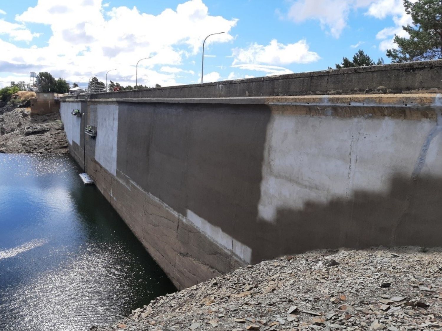 Presa de Villameca en León Presa de Villameca en León