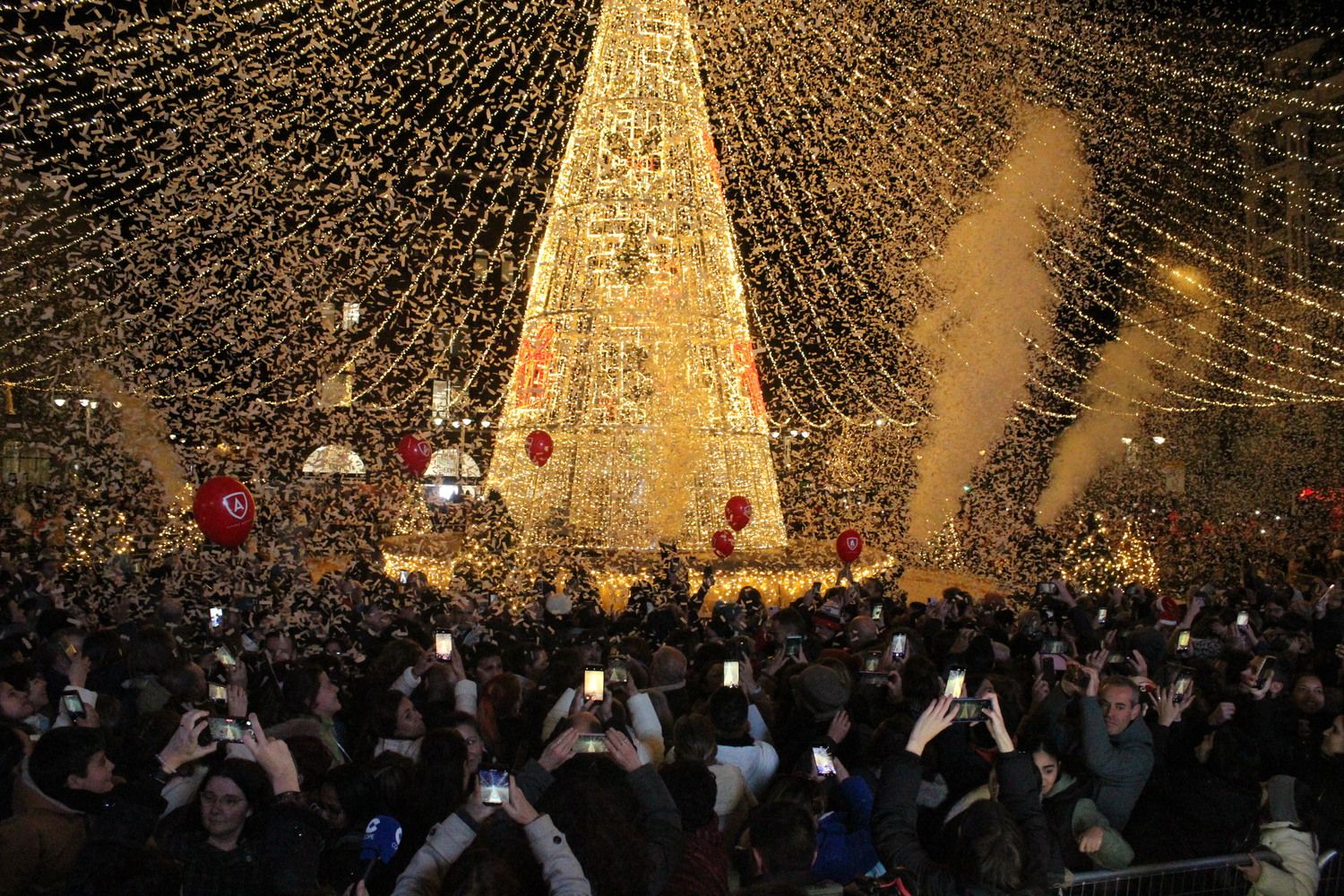 Encendido de las luces de Navidad en León | José Martín Encendido de las luces de Navidad en León | José Martín