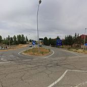 Herido en un accidente entre un furgón y un coche en la entrada de la AP-66 en Carrocera (León)