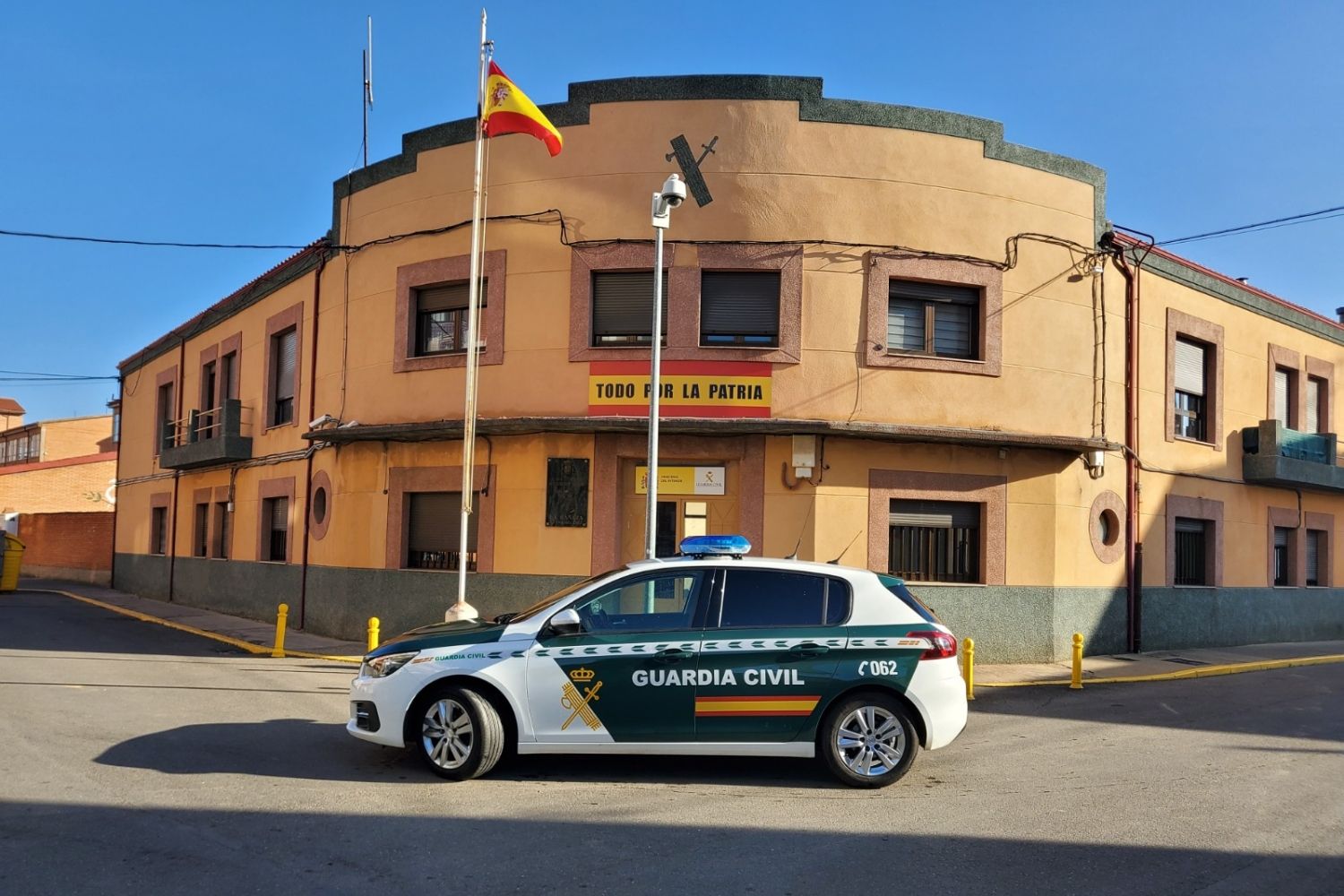 Detenido en La Bañeza un joven de 28 años por agredir a otro con un vaso