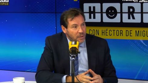 Óscar Puente asegura que el proyecto que devolvía los trenes de FEVE a León era "disparatado"