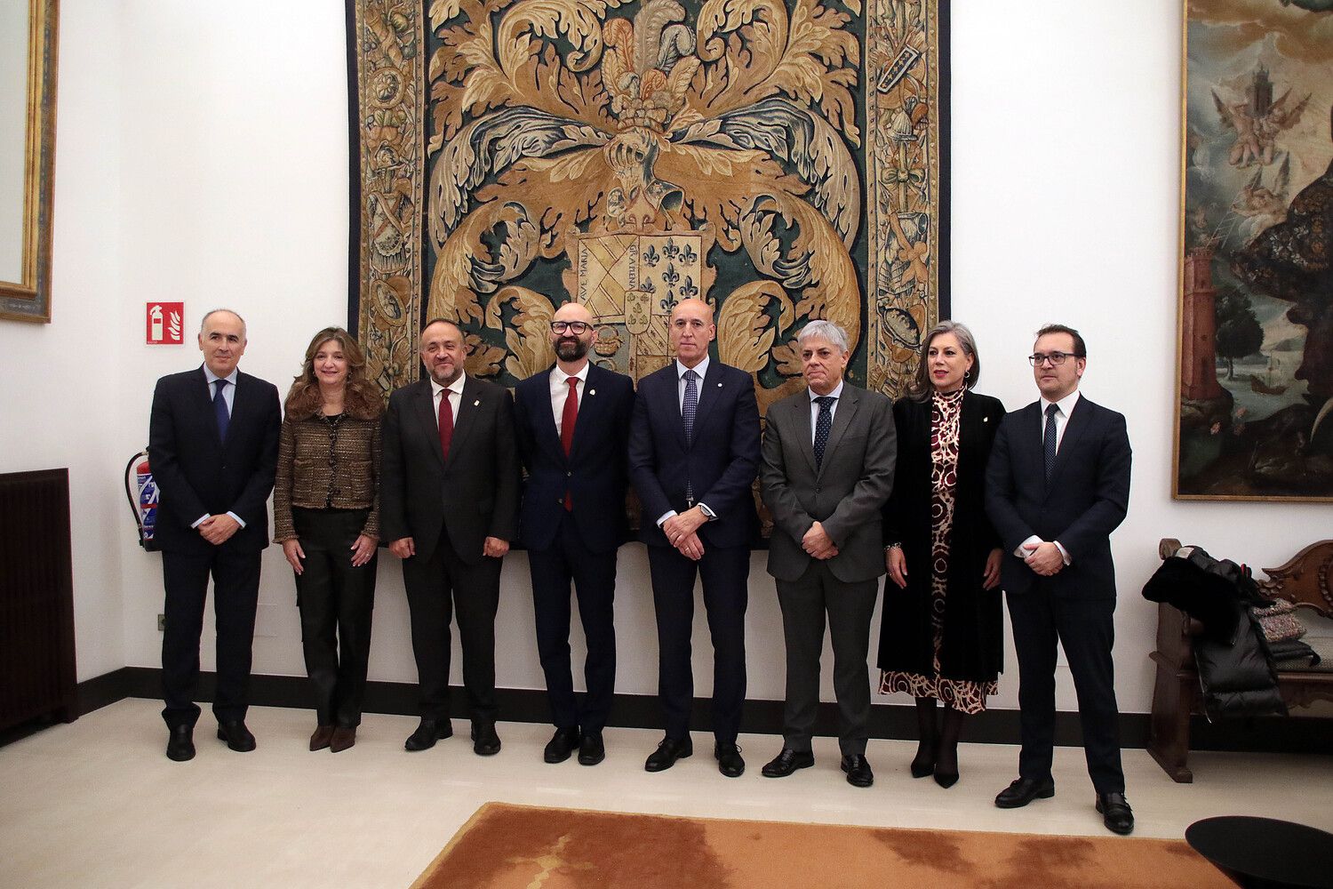 Las instituciones leonesas celebran de forma conjunta el 47 aniversario de la Constitución | Peio García / ICAL