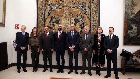 Las instituciones leonesas celebran de forma conjunta el 47 aniversario de la Constitución | Peio García / ICAL