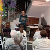 La Guardia Civil de León ofrece 54 charlas para reforzar la seguridad de los mayores La Guardia Civil de León ofrece 54 charlas para reforzar la seguridad de los mayores