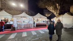 La Bañeza inaugura el III Mercado Navideño con 16 puestos de artesanía y alimentación La Bañeza inaugura el III Mercado Navideño con 16 puestos de artesanía y alimentación