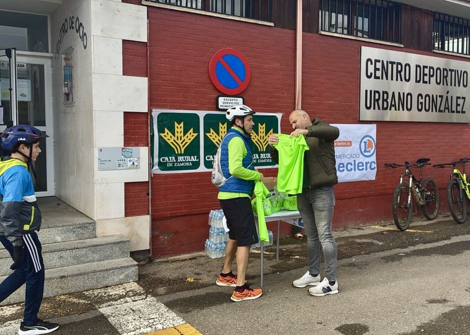 Primera marcha ciclista popular a favor de la investigación de la ELA en San Andrés del Rabanedo | ICAL