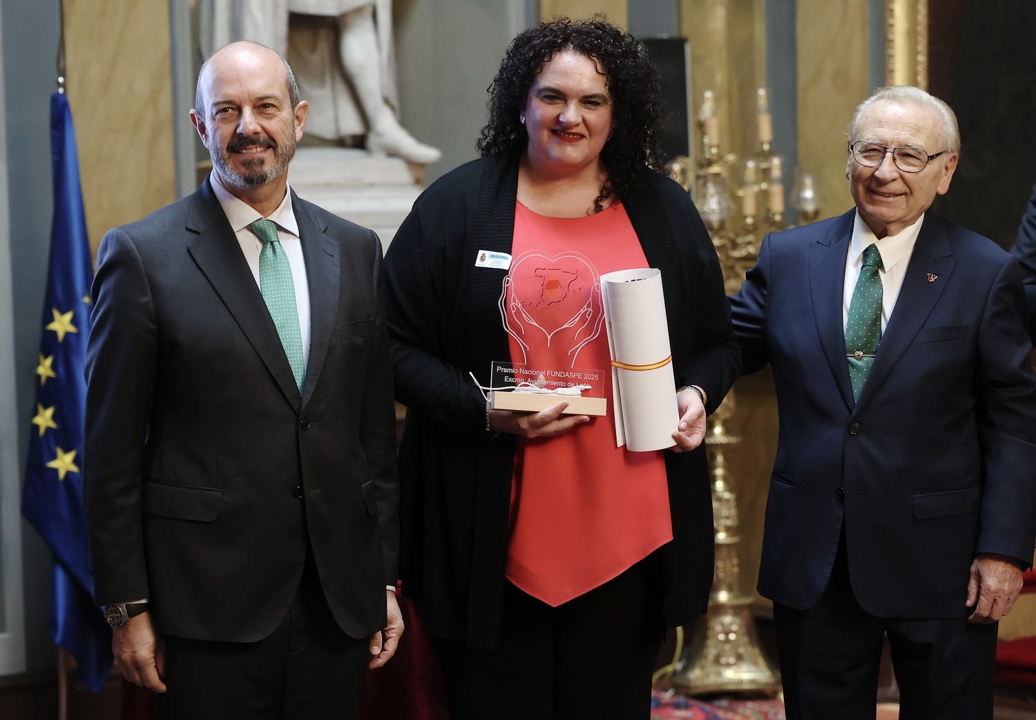 El Ayuntamiento de León recibe el Premio Nacional Fundaspe 2025 por su labor en la promoción de la donación | Juan Lázaro / ICAL El Ayuntamiento de León recibe el Premio Nacional Fundaspe 2025 por su labor en la promoción de la donación | Juan Lázaro / ICAL