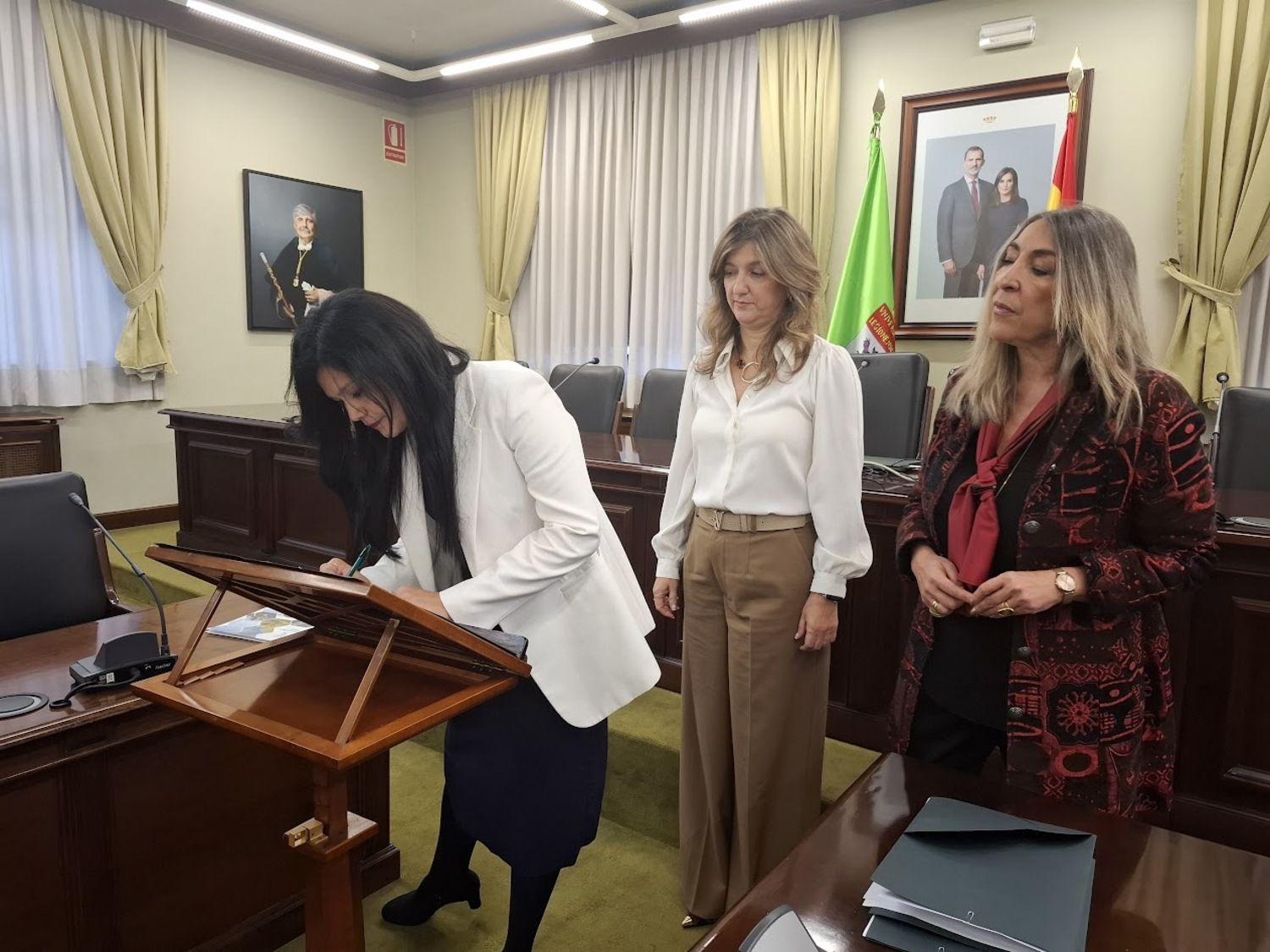 Elia Judith Martínez asume la dirección de la Escuela de Minas Elia Judith Martínez asume la dirección de la Escuela de Minas
