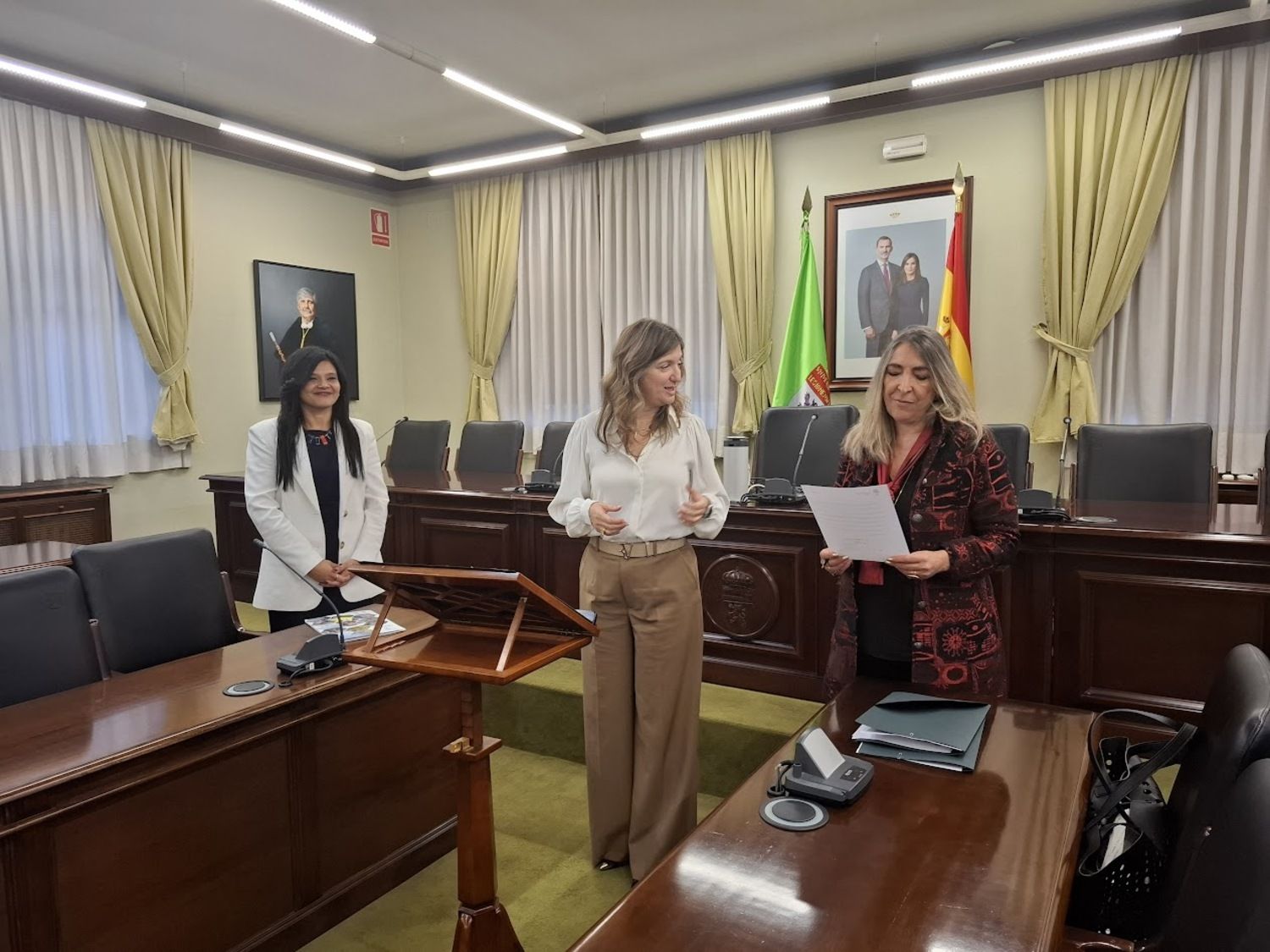 Elia Judith Martínez asume la dirección de la Escuela de Minas Elia Judith Martínez asume la dirección de la Escuela de Minas