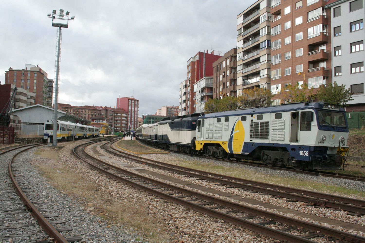 El PP de León considera que el proyecto de FEVE es "un atropello a los leoneses y su futuro" | PP de León El PP de León considera que el proyecto de FEVE es "un atropello a los leoneses y su futuro" | PP de León