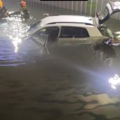 Rescatan a una joven que quedó 'encallada' en los túneles de Trobajo del Camino Rescatan a una joven que quedó 'encallada' en los túneles de Trobajo del Camino