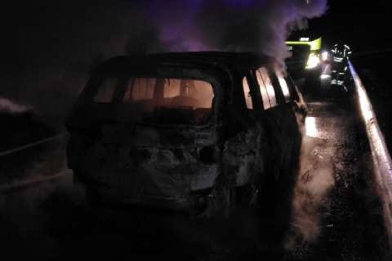 Calcinado un coche en la N-120 a la altura de Sahagún | Diputación de León Calcinado un coche en la N-120 a la altura de Sahagún | Diputación de León