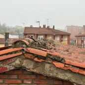 Cubierta del colegio Trepalio de Trobajo del Camino