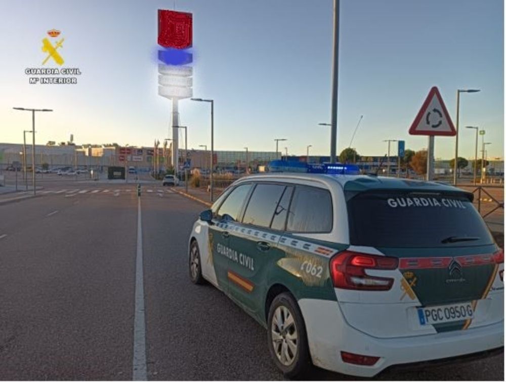 Guardia Civil en el Río Shopping Guardia Civil en el Río Shopping