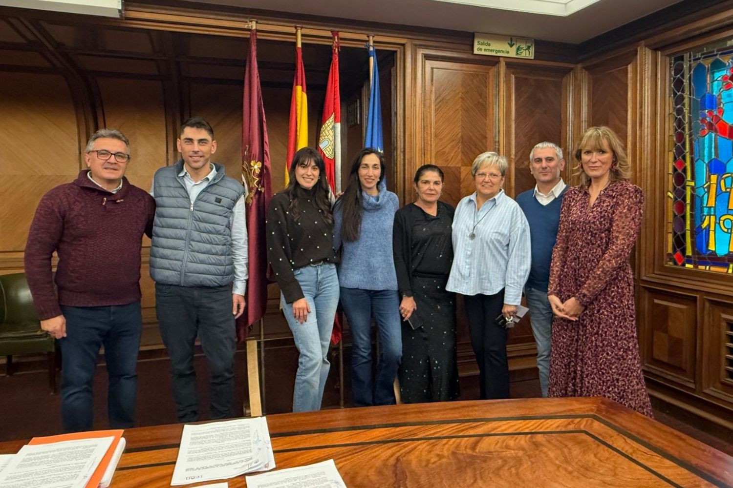 Ningún mayor solo en Navidad: El Ayuntamiento de León oferta 130 plazas del programa ‘Navidad en compañía’ 