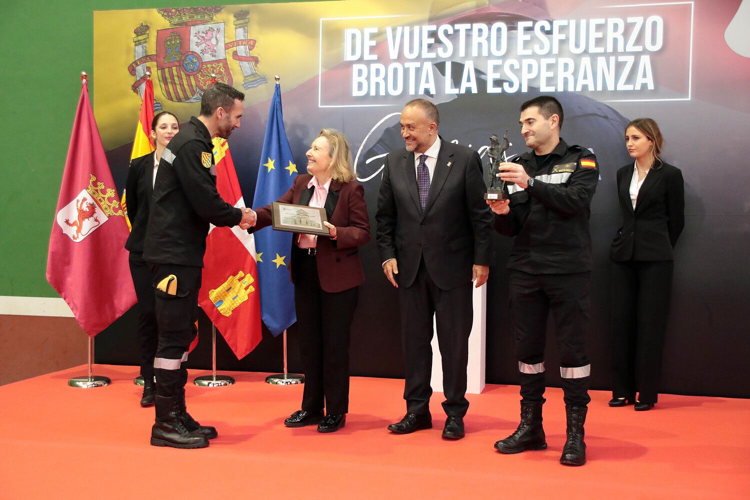 La Diputación de León rinde homenaje a la Unidad Militar de Emergencias | Peio García / ICAL La Diputación de León rinde homenaje a la Unidad Militar de Emergencias | Peio García / ICAL