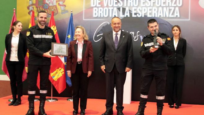 La Diputación de León rinde homenaje a la Unidad Militar de Emergencias | Peio García / ICAL La Diputación de León rinde homenaje a la Unidad Militar de Emergencias | Peio García / ICAL